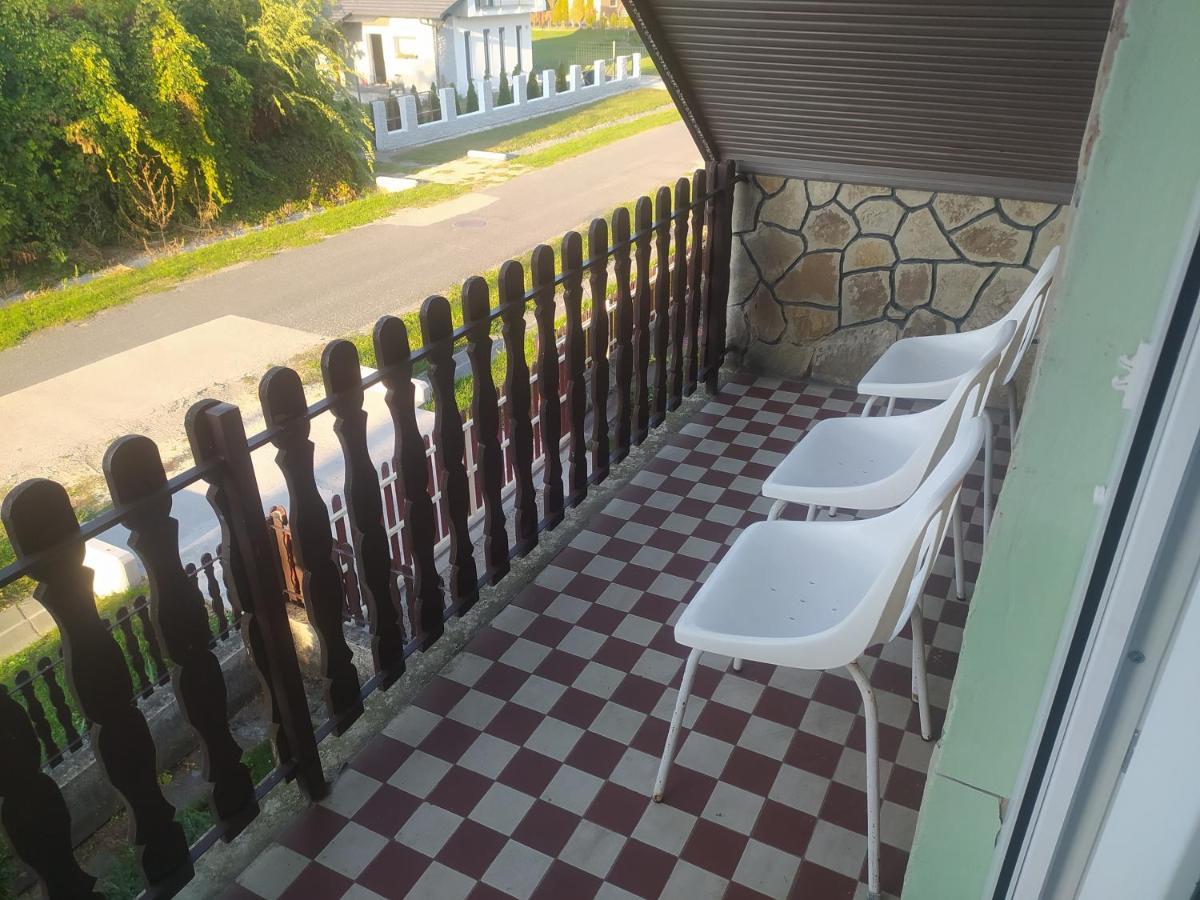 Vila Etus Vendeghaz Balatonfenyves Exteriér fotografie