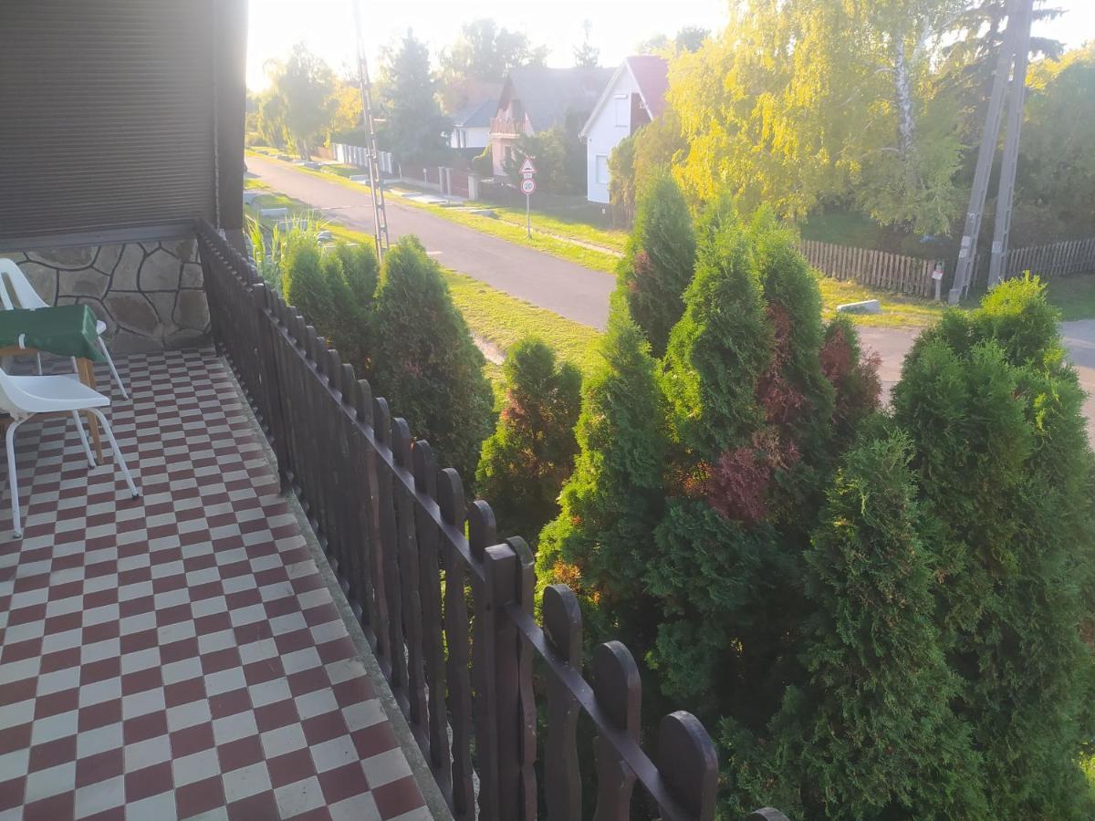 Vila Etus Vendeghaz Balatonfenyves Exteriér fotografie