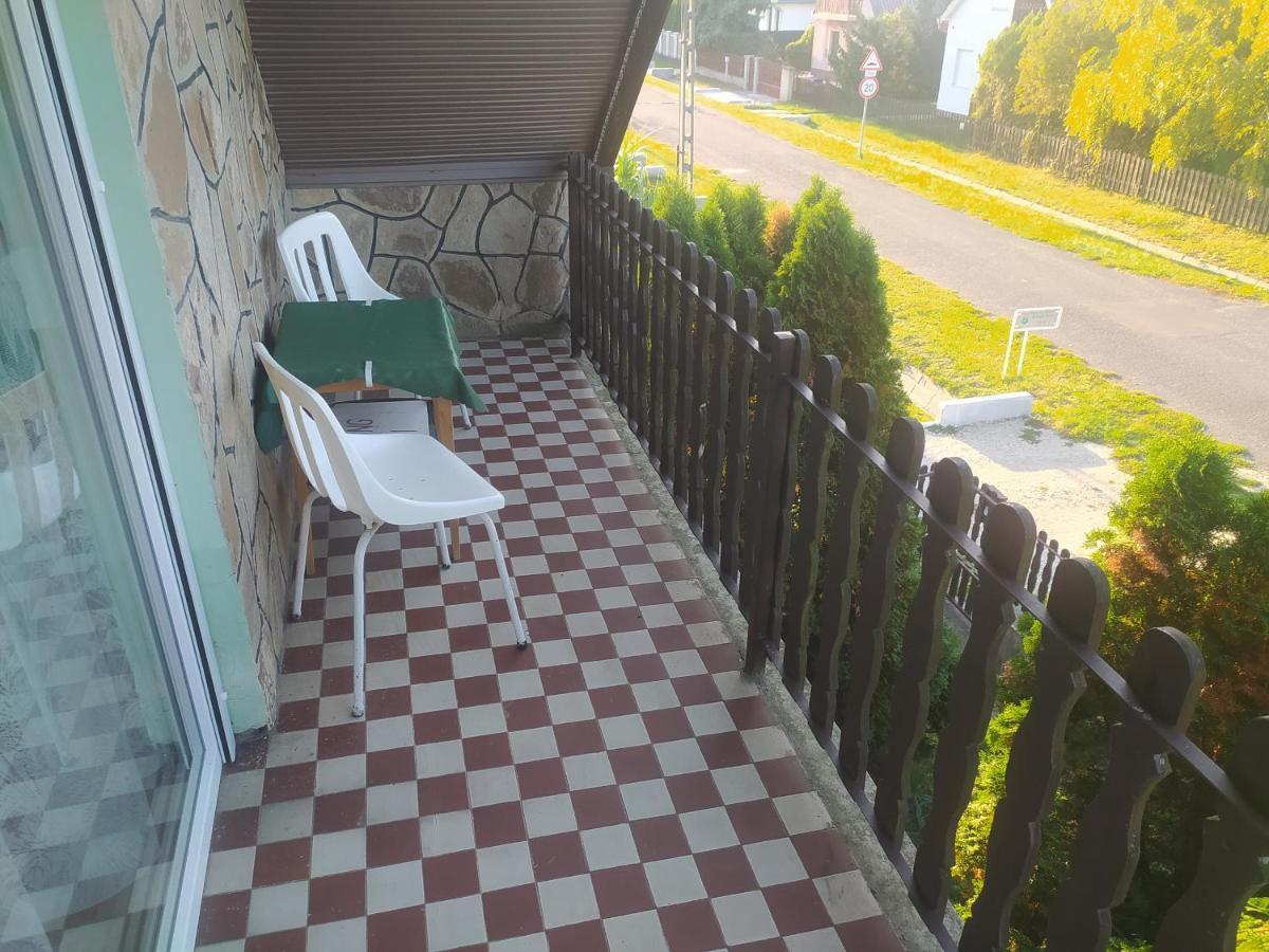 Vila Etus Vendeghaz Balatonfenyves Exteriér fotografie