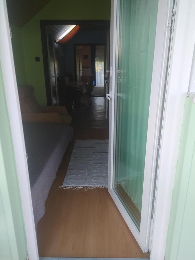 Vila Etus Vendeghaz Balatonfenyves Exteriér fotografie